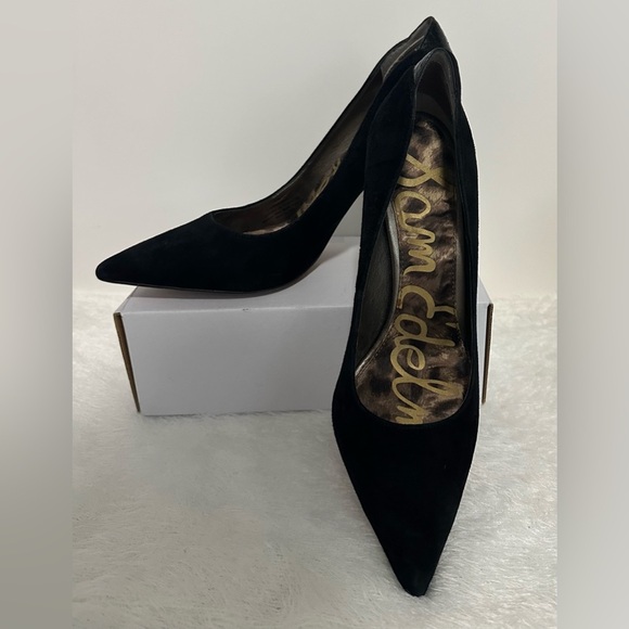 Sam Edelman Black and Gold Stiletto Heels 🖤💛 - Picture 2 of 9